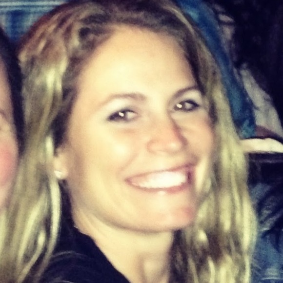 Meet your Posher, Tara - Picture 1 of 1